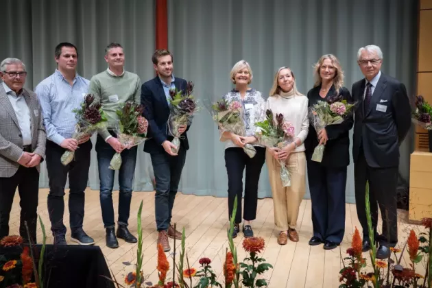 From left: Mats Paulsson, Lorenzo Grassi (LTH), Göran B Jönsson, Axel Hyrenius-Wittsten, Malin Parmar, Sandra Lindstedt, Kristina Lång, Jan Nilsson chairman MP foundations. Photo: Tove Smeds